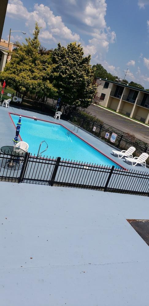 デイズ イン バイ ウィンダム アッシュランド アシュランド エクステリア 写真